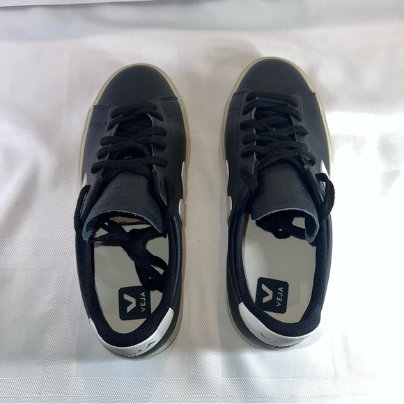 Veja Campo Chromefree Leather Women’s Sneaker-Black & White - w/ Original box - Picture 9 of 13